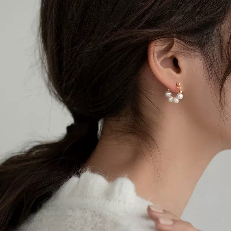 PEGGY PEARLS EARRINGS