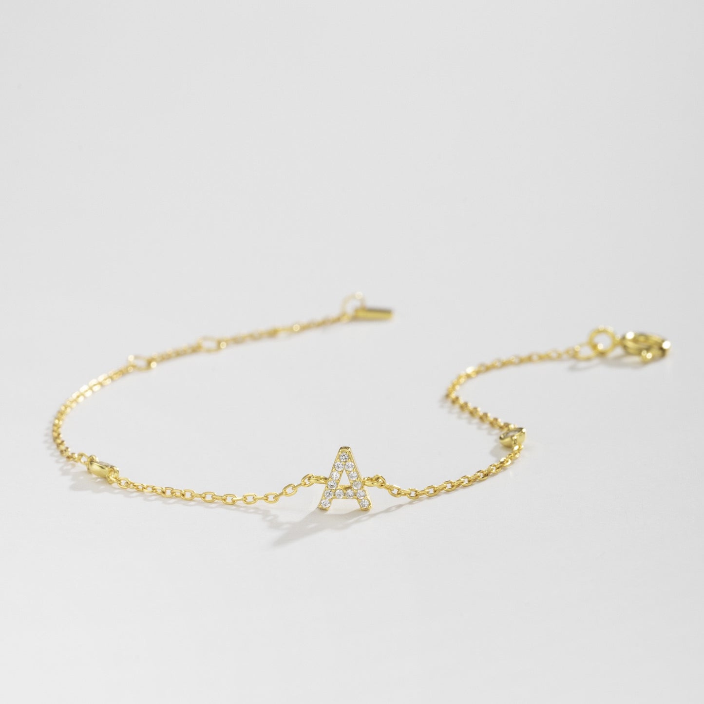 INITIAL BRACELET-GOLD