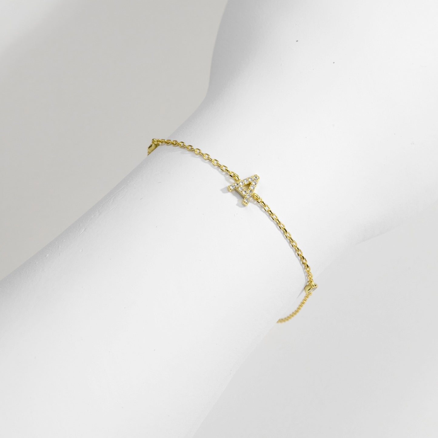 INITIAL BRACELET-GOLD